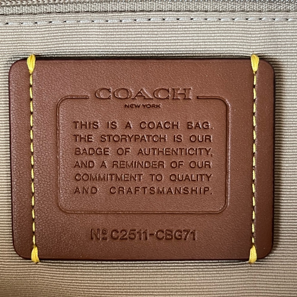 ✅Coach City Tote In Signature Floral - Picture 11 of 13